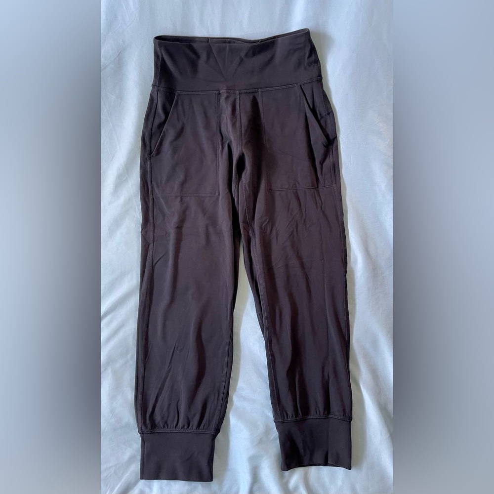 Lululemon Align Joggers Crop